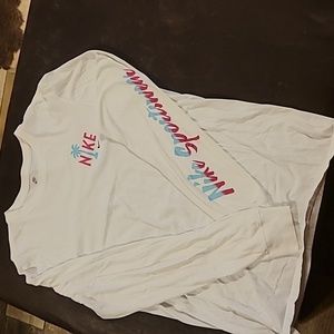 Nike Mens' long sleeve t-shirt size Medium